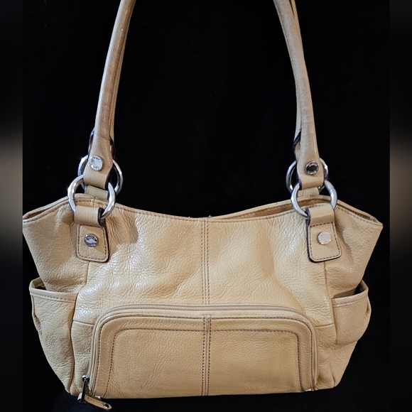 Tignanello Elegant Tan Pebble Leather Hobo/Shoulder Bag - Picture 3 of 16